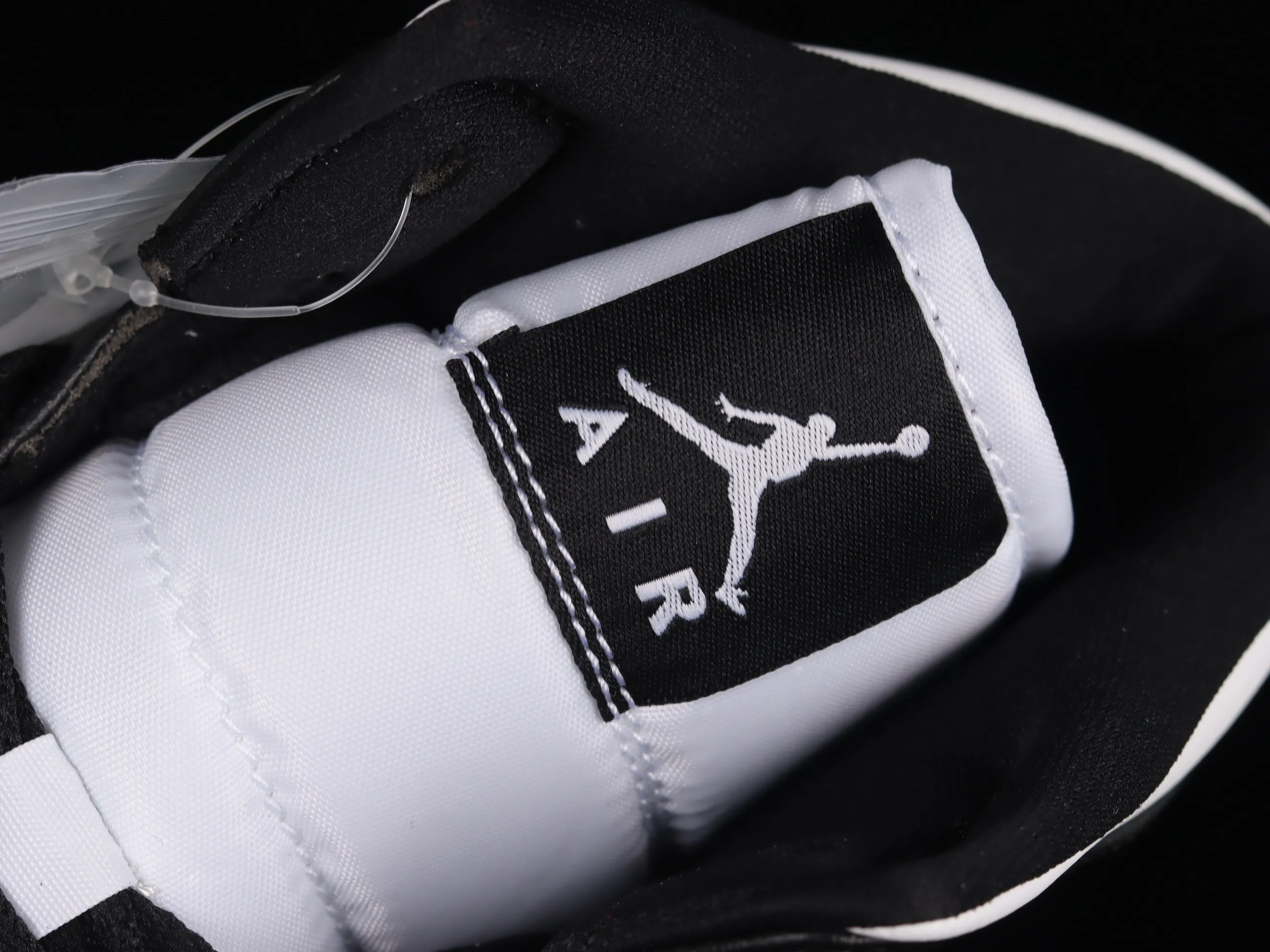 All Categories Air Jordan Jordan Series Basketball Shoes Air Jordan 1 Mid Air Jordan 1 Mid "Panda" AJ1 Joe 1 Black and White Panda Zhongbang Basketball Shoes DV0991-101